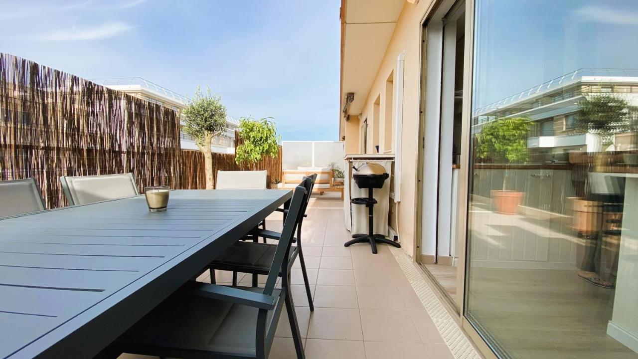 T2 Bricka La Terrasse De La Plage, Moderne, Equipe, Lumineux Apartment อองทีบส์ ภายนอก รูปภาพ